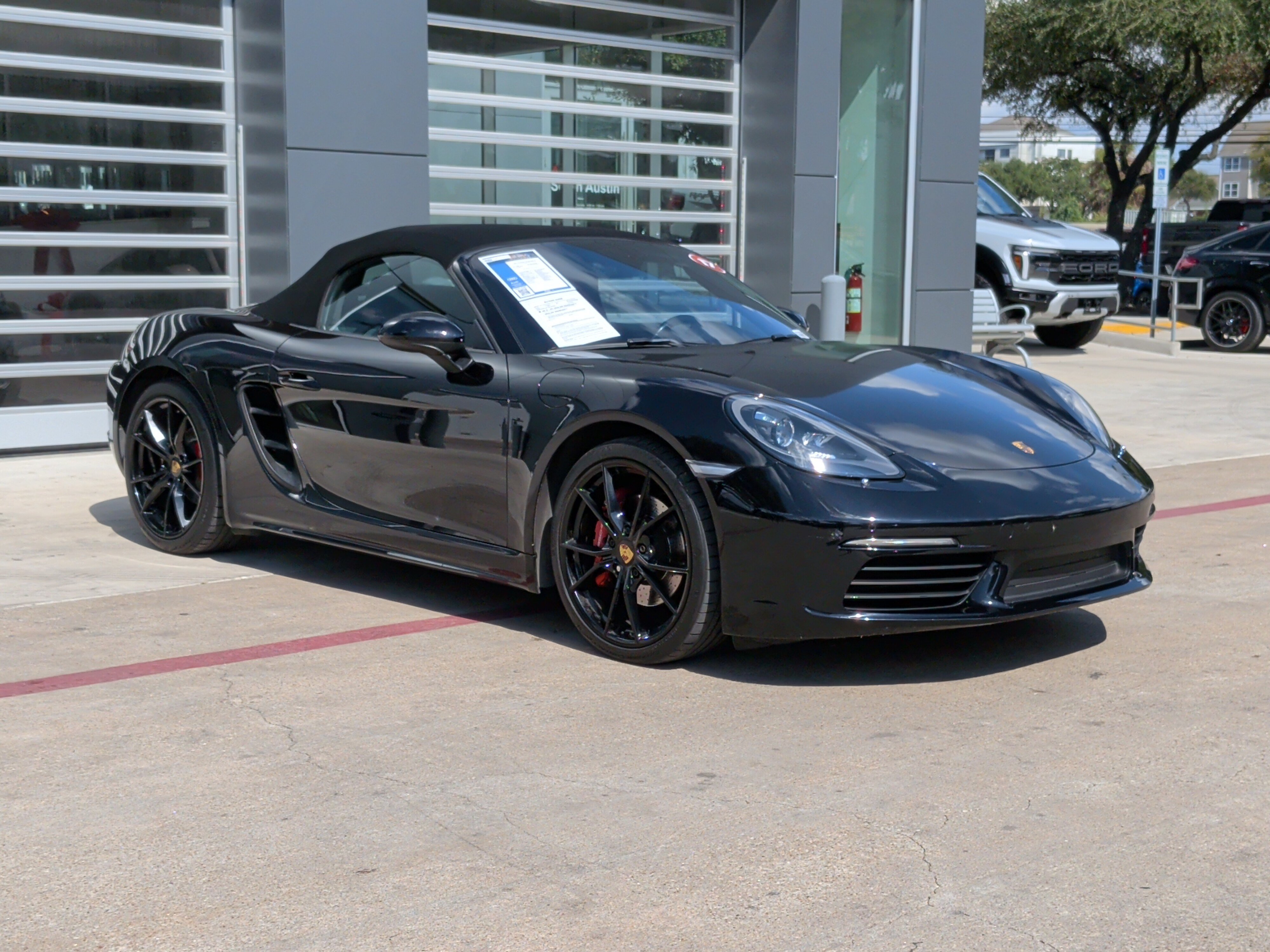 Used 2017 Porsche 718 Boxster S RWD image 2