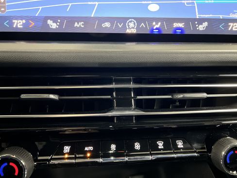 New 2025 Chevrolet Traverse LT w/ Enhanced Driving Package image 53