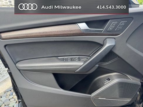 Used 2023 Audi Q5 2.0T Premium Plus w/ Premium Plus Package AWD/4WD image 7