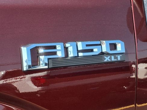 Used 2017 Ford F150 XLT w/ Equipment Group 302A Luxury AWD/4WD image 10