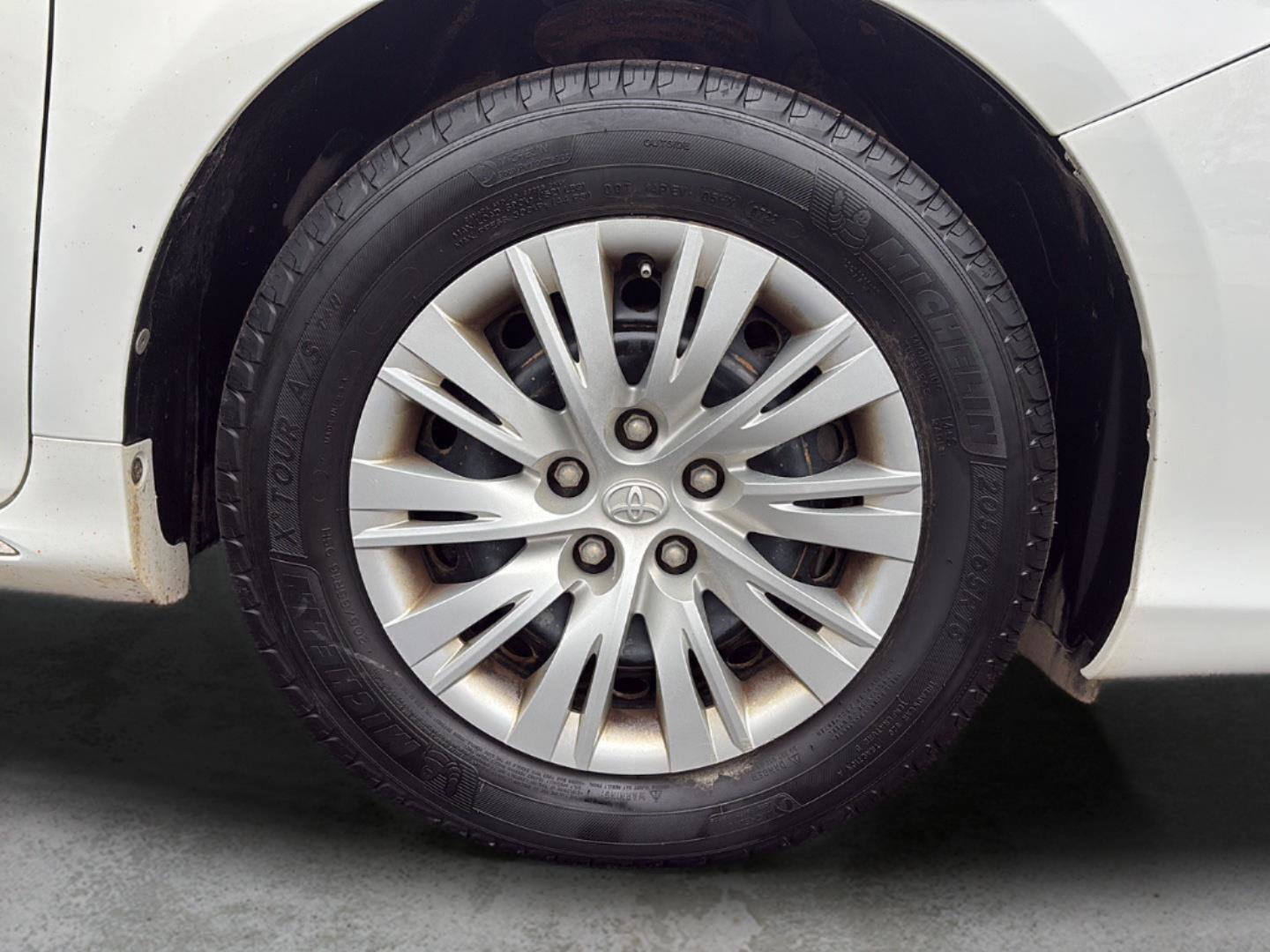 Used 2012 Toyota Camry LE FWD image 21