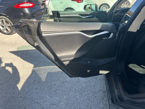 Used 2013 Tesla Model S Signature image 14
