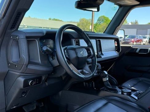 Used 2025 Ford Bronco Badlands AWD/4WD image 14