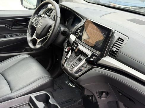 Used 2021 Honda Odyssey Touring image 11