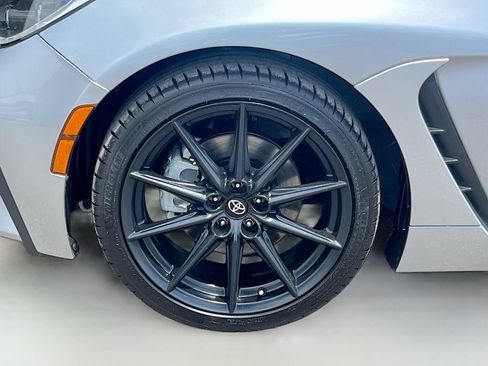 Used 2025 Toyota GR86 Premium w/ ALL Weather Mat Package (TMS) RWD image 29