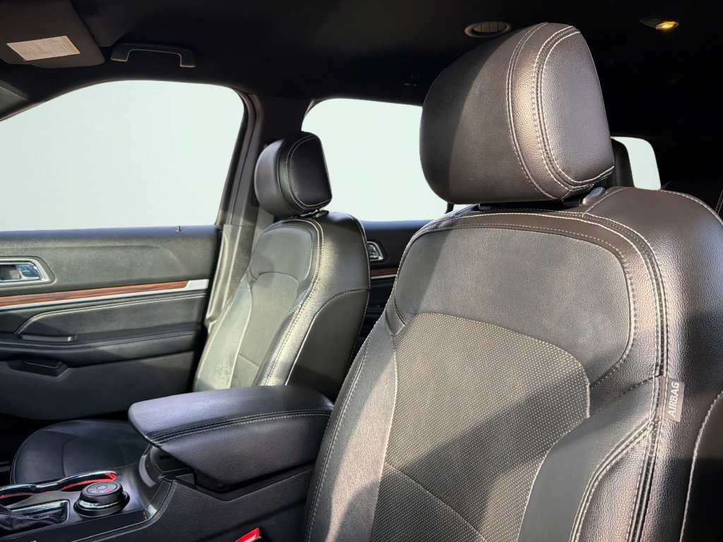 Used 2017 Ford Explorer Limited AWD/4WD image 27