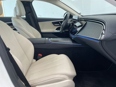 Used 2024 Mercedes-Benz E 350 4MATIC Sedan image 16