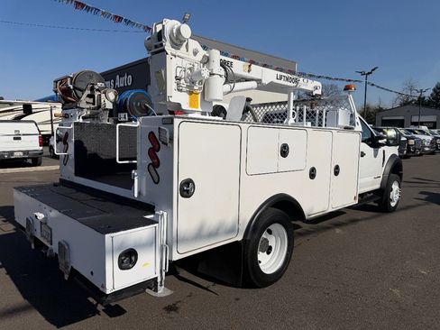 Used 2019 Ford F550 XLT image 10