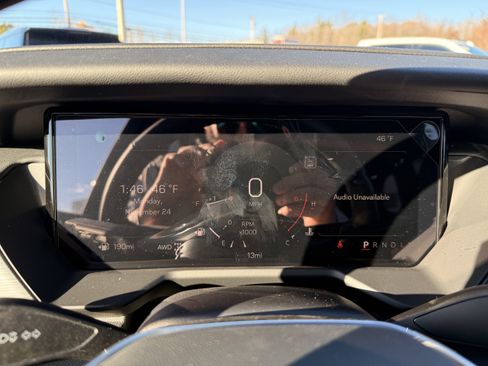 New 2026 GMC Acadia Elevation image 13