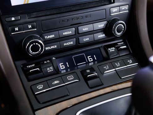 Used 2019 Porsche 911 Carrera image 22