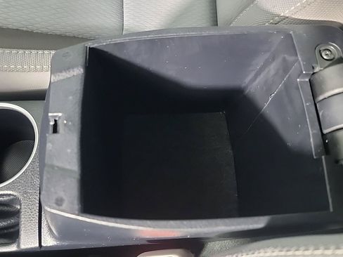 Used 2019 Toyota Corolla LE FWD image 32
