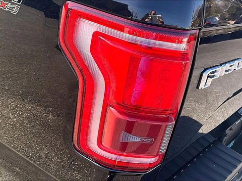 Used 2017 Ford F150 Lariat w/ Equipment Group 502A Luxury image 33