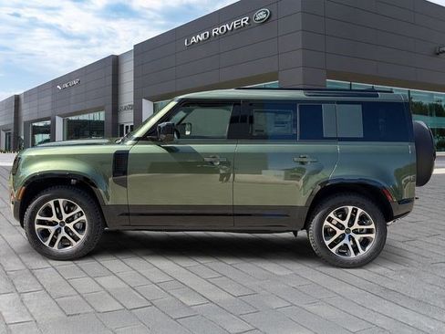 New 2026 Land Rover Defender 110 X-Dynamic SE AWD/4WD image 2