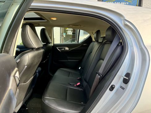 Used 2014 Lexus CT 200h image 18