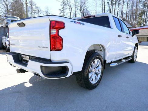 Used 2020 Chevrolet Silverado 1500 Custom w/ Custom Value Package image 7