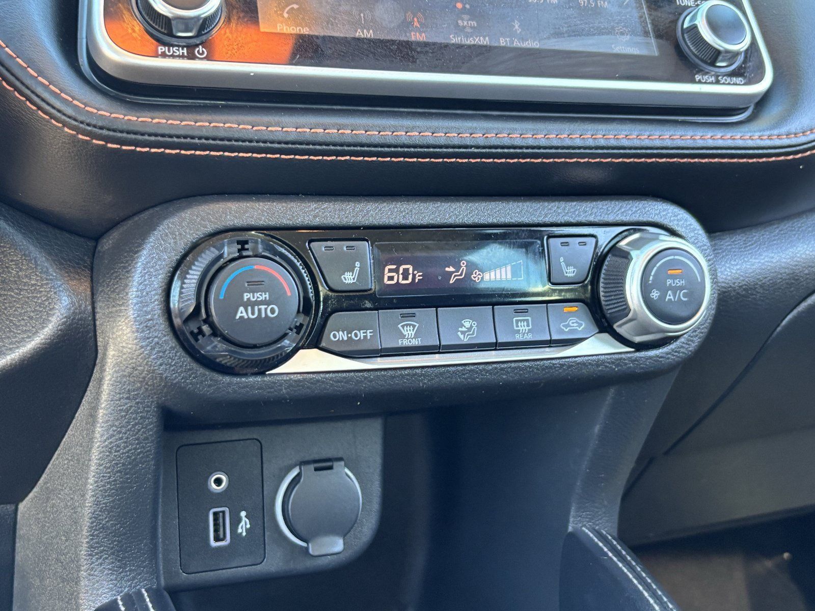Used 2020 Nissan Kicks SR w/ SR Premium Package FWD image 25