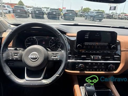 Used 2022 Nissan Pathfinder Platinum w/ Cargo Package AWD/4WD image 14