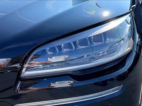 Used 2024 Lincoln Aviator Reserve AWD/4WD image 33