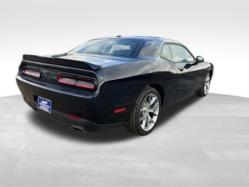 Used 2022 Dodge Challenger GT image 6