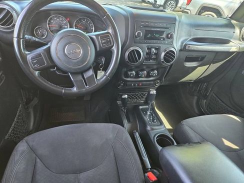 Used 2018 Jeep Wrangler Unlimited Sport AWD/4WD image 13