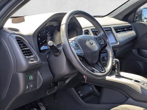 Used 2019 Honda HR-V Sport image 2