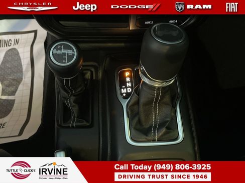 Used 2023 Jeep Wrangler Sahara image 19