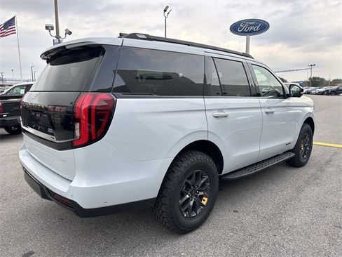 New 2025 Ford Expedition Tremor image 5