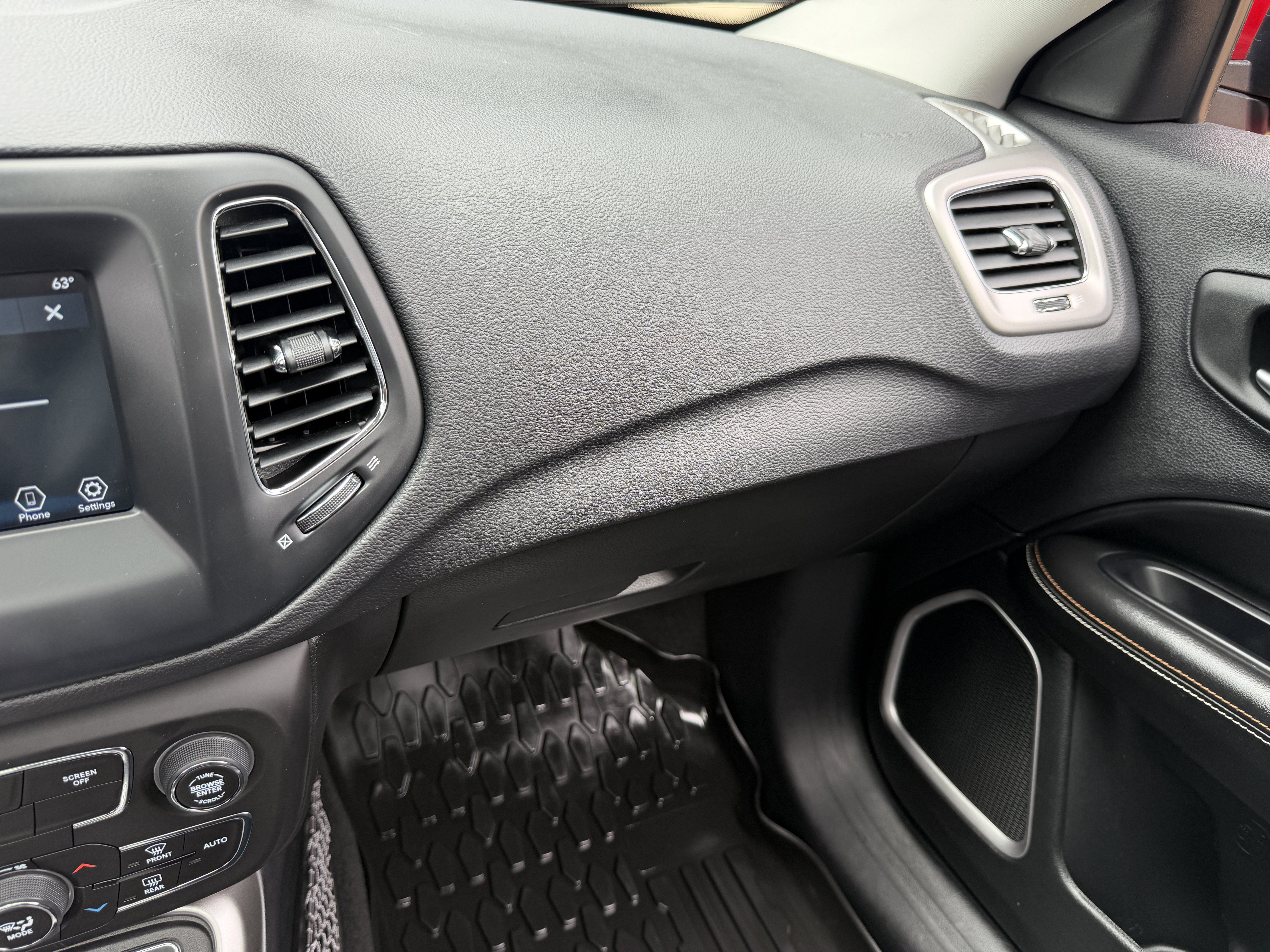 Used 2019 Jeep Compass Latitude w/ Popular Equipment Group AWD/4WD image 25