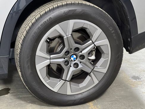 Used 2025 BMW X1 xDrive28i w/ Premium Package image 43