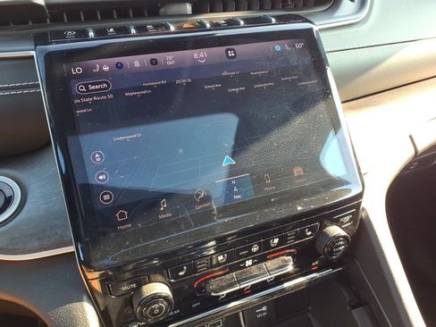 Certified 2023 Jeep Grand Cherokee Limited w/ Luxury Tech Group II AWD/4WD image 19
