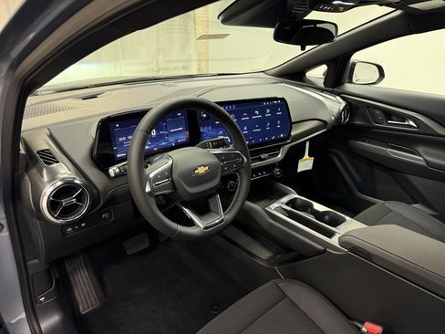 New 2026 Chevrolet Equinox EV LT image 26