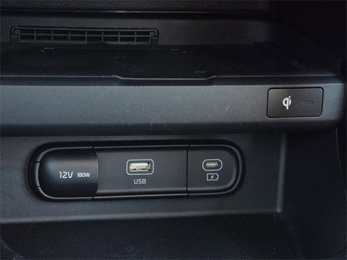 Used 2024 Kia Seltos SX w/ SX Sunroof Package image 35