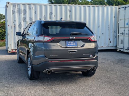 Certified 2018 Ford Edge Titanium w/ Equipment Group 301A FWD image 7
