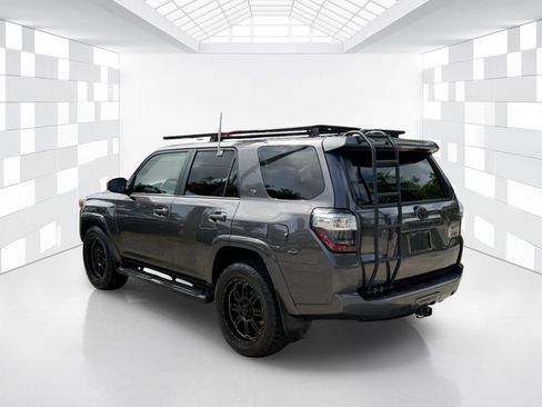Used 2016 Toyota 4Runner SR5 RWD image 5