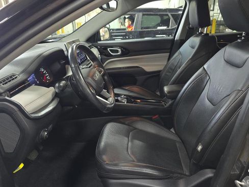 Used 2022 Jeep Compass Limited image 9