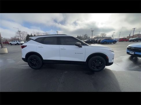 Certified 2023 Chevrolet Blazer LT w/ Midnight/Sport Edition image 9