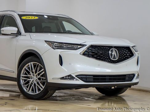 Used 2023 Acura MDX SH-AWD w/ Advance Package image 2