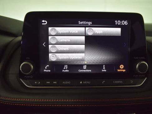 Used 2025 Nissan Rogue SV AWD/4WD image 22