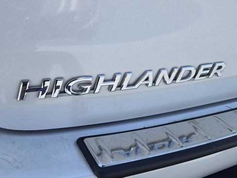 Used 2018 Toyota Highlander XLE image 5