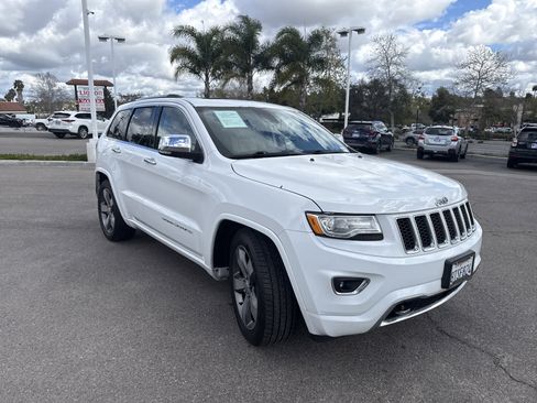 Used 2014 Jeep Grand Cherokee Overland w/ Advanced Technology Group image 7