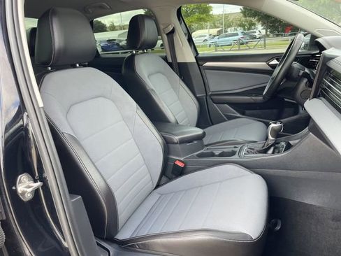 Used 2026 Volkswagen Jetta SE FWD image 27