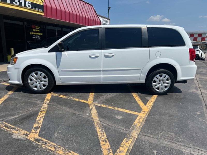 Used 2017 Dodge Grand Caravan SE w/ Power Window Group FWD image 4