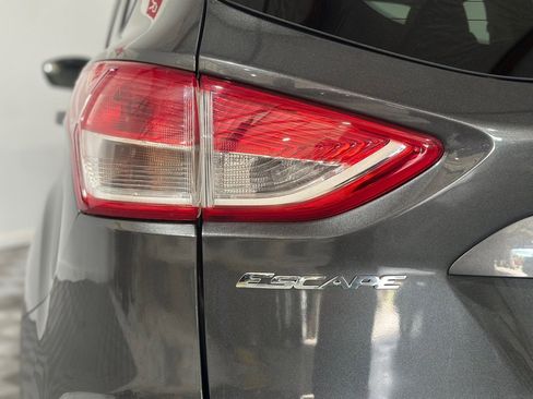 Used 2016 Ford Escape SE image 31