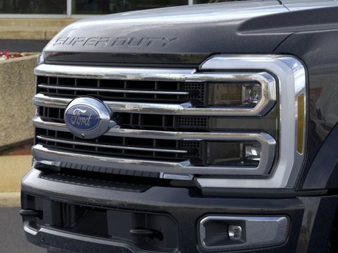 New 2026 Ford F450 Platinum w/ Platinum Plus Package image 17