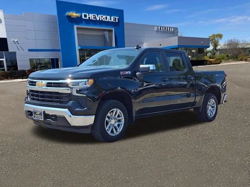 Used 2023 Chevrolet Silverado 1500 LT AWD/4WD image 34