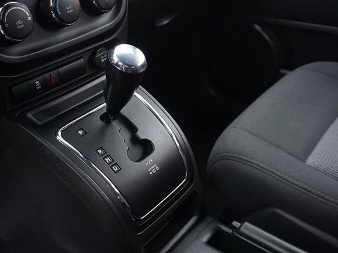 Used 2012 Jeep Compass Sport image 31