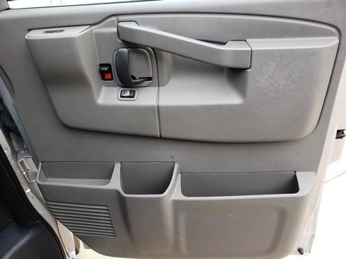 Used 2016 Chevrolet Express 2500 LS image 17