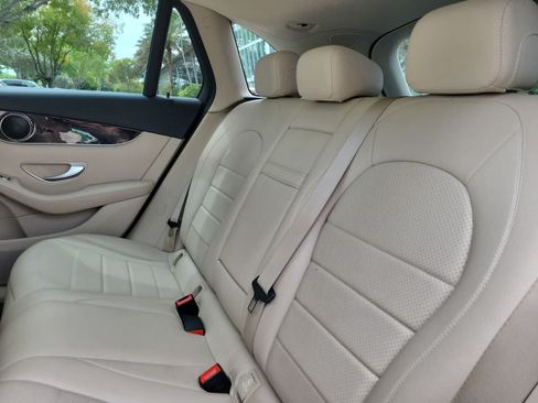Used 2021 Mercedes-Benz GLC 300 image 12