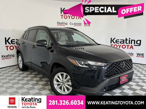 Certified 2023 Toyota Corolla Cross LE FWD image 2