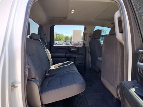 Used 2022 Chevrolet Silverado 2500 Custom w/ Custom Value Package AWD/4WD image 7